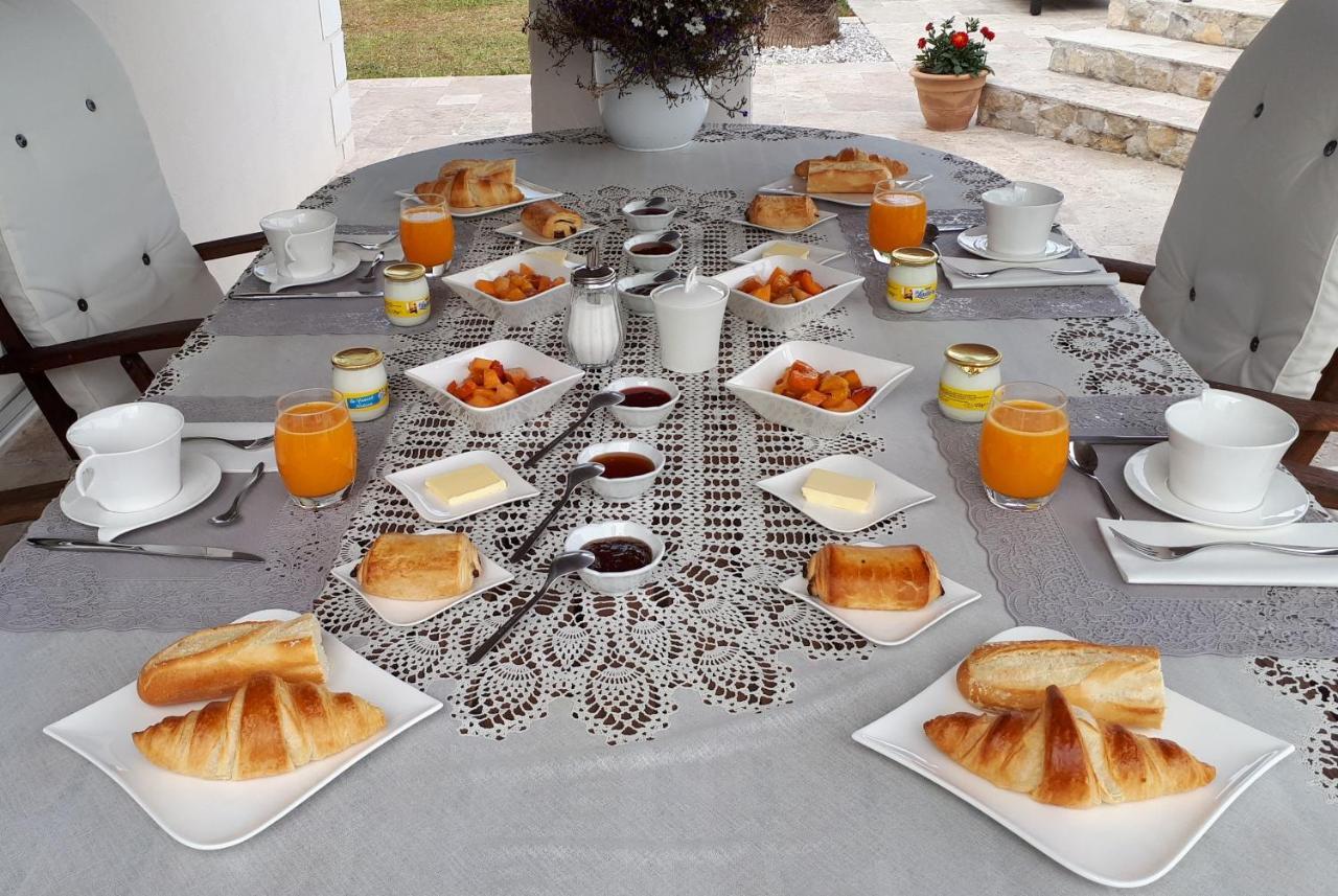 Aigues Marines Bed & Breakfast Exterior photo